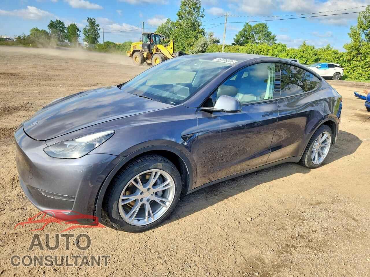 TESLA MODEL Y 2023 - LRWYGDFD6PC221138