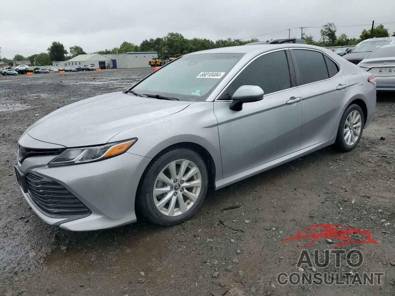 TOYOTA CAMRY 2018 - 4T1B11HK1JU579135