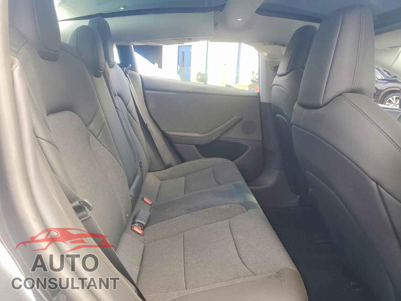 TESLA MODEL 3 2026 - 5YJ3E1EA8TF201673