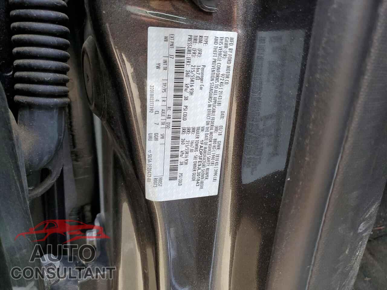 FORD FOCUS 2018 - 1FADP3FE9JL301843
