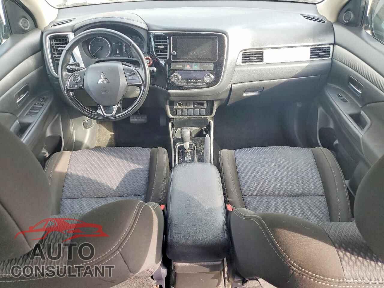 MITSUBISHI OUTLANDER 2017 - JA4AD3A30HZ015568