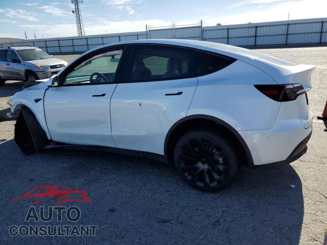 TESLA MODEL Y 2023 - 7SAYGDEE1PF603564