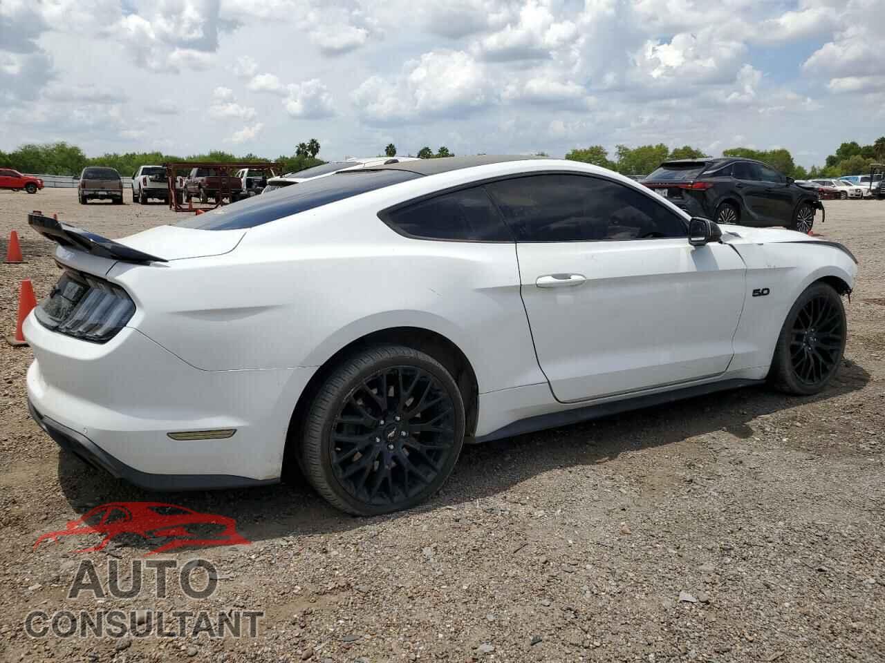 FORD MUSTANG 2018 - 1FA6P8CF3J5162882