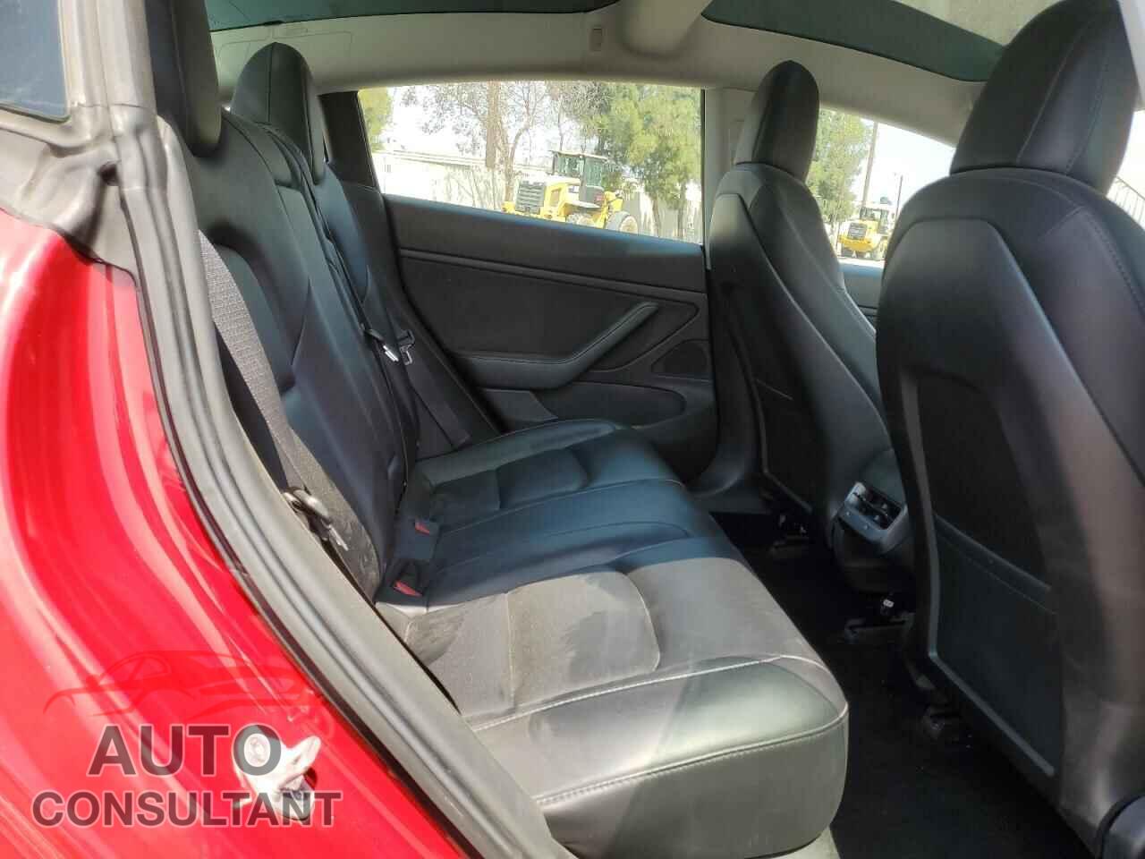 TESLA MODEL 3 2019 - 5YJ3E1EB2KF192119