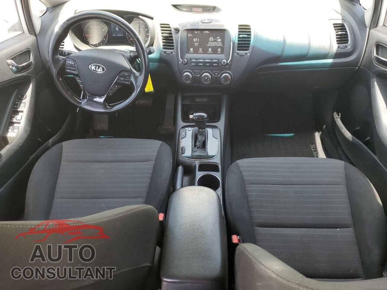 KIA FORTE 2017 - 3KPFL4A73HE109849