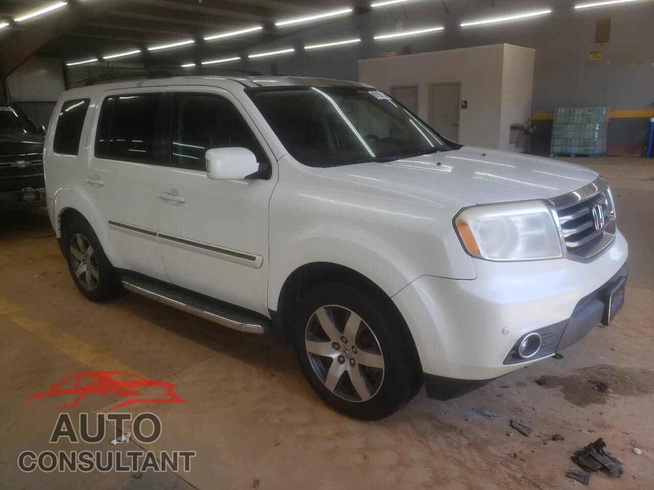 HONDA PILOT 2013 - 5FNYF4H99DB009590