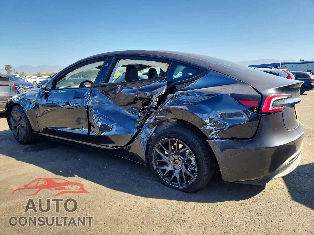 TESLA MODEL 3 2025 - 5YJ3E1EA6SF897495