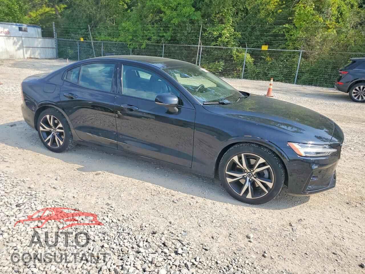 VOLVO S60 2023 - 7JRL12TW4PG244386