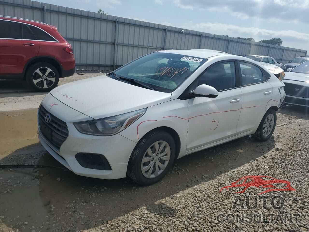 HYUNDAI ACCENT 2018 - 3KPC24A39JE018691