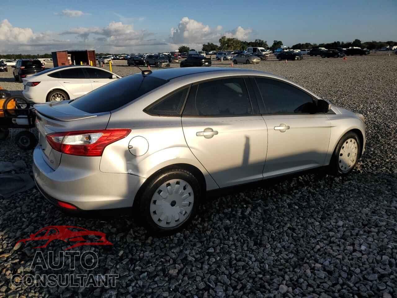FORD FOCUS 2012 - 1FAHP3F23CL298464