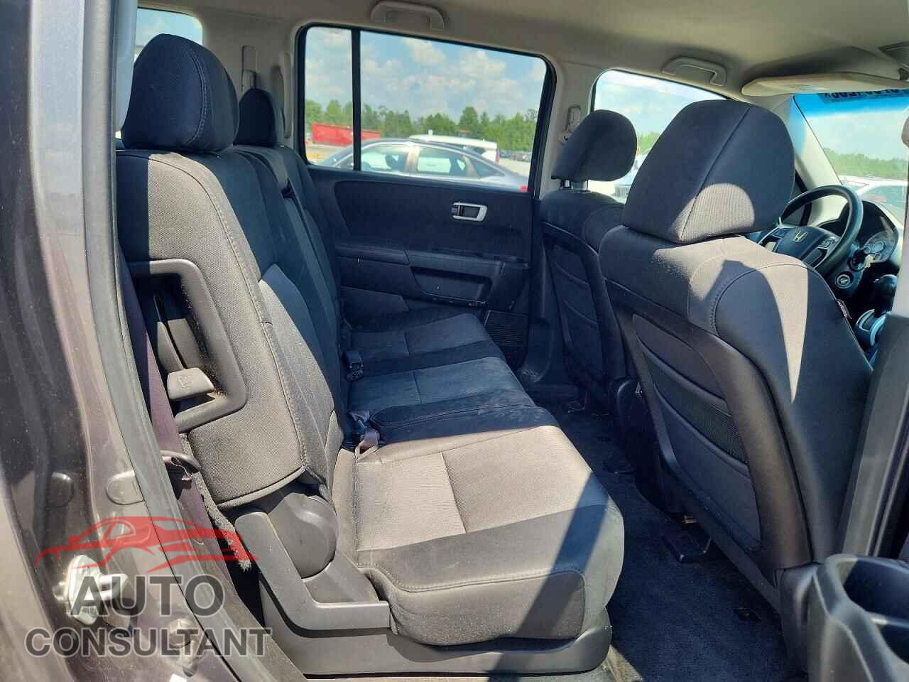HONDA PILOT 2011 - 5FNYF4H44BB015749