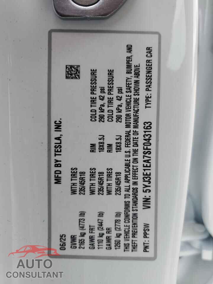 TESLA MODEL 3 2025 - 5YJ3E1EA7SF043163