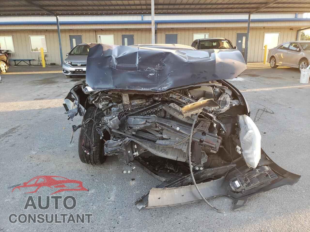 FORD MUSTANG 2018 - 1FA6P8CF9J5117557