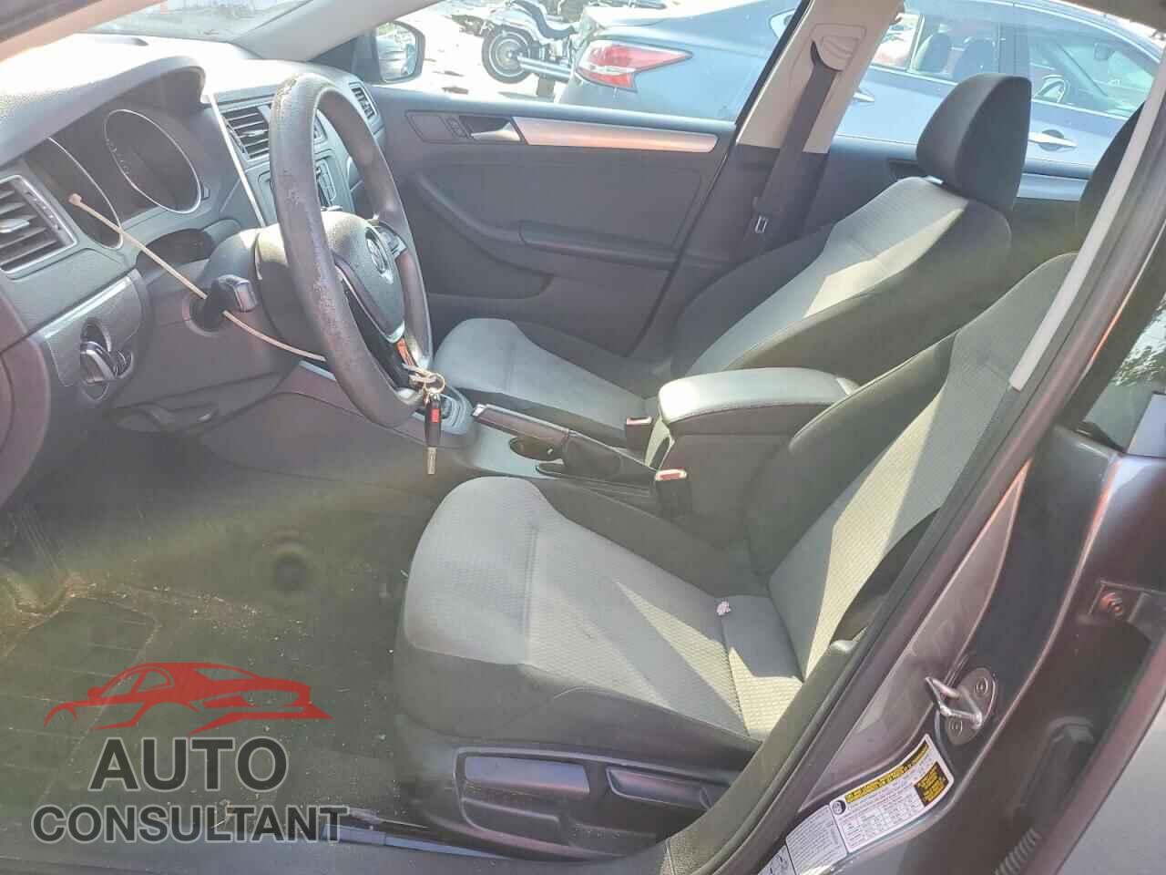VOLKSWAGEN JETTA 2017 - 3VW2B7AJ9HM211514