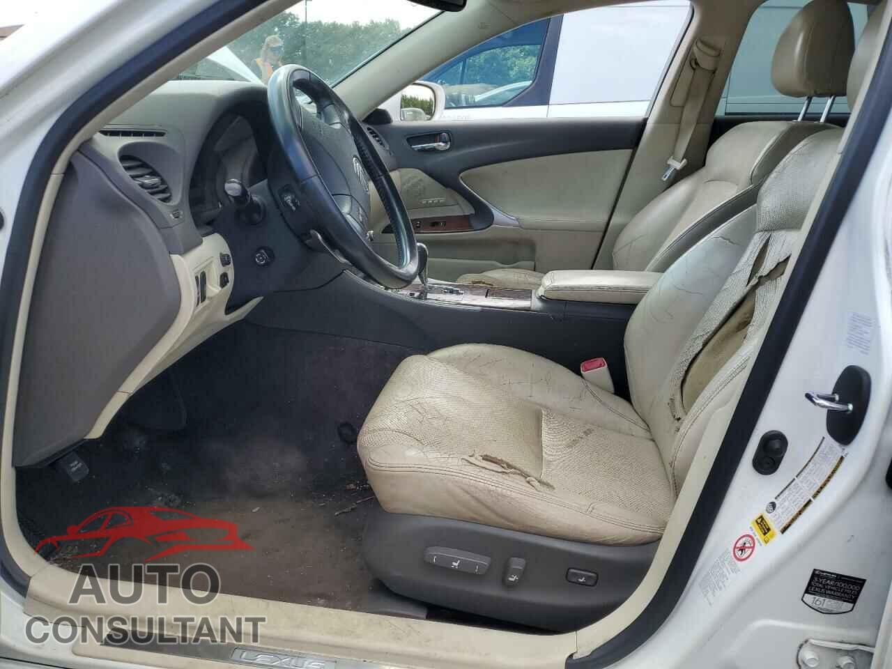 LEXUS IS 2010 - JTHCF5C22A2033348