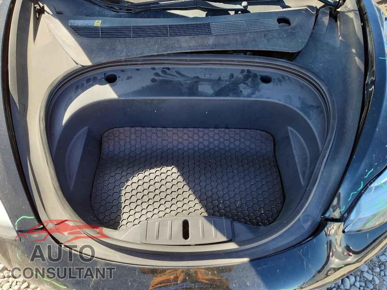 TESLA MODEL 3 2018 - 5YJ3E1EA7JF023669