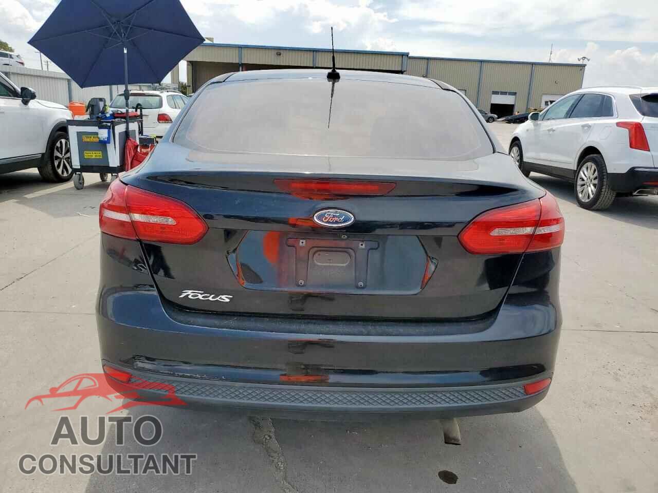 FORD FOCUS 2017 - 1FADP3E20HL254428