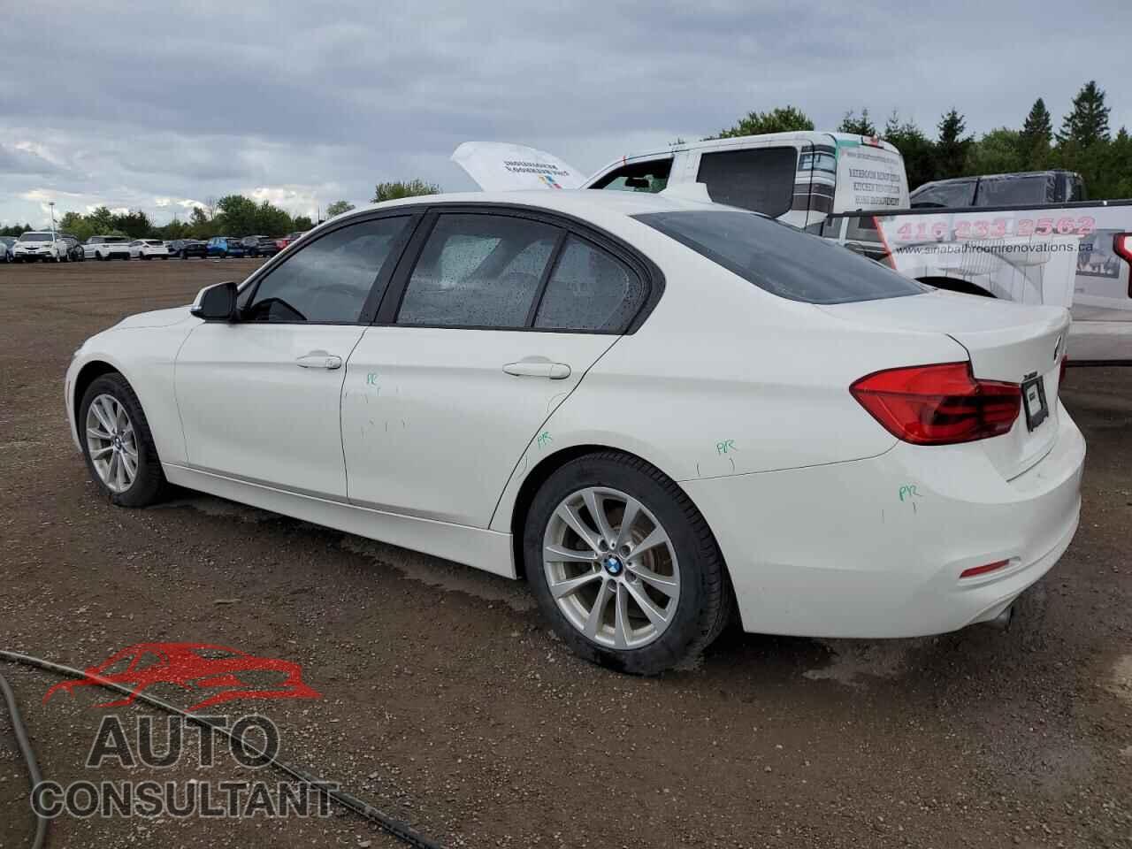 BMW 3 SERIES 2017 - WBA8A3C30HK692815