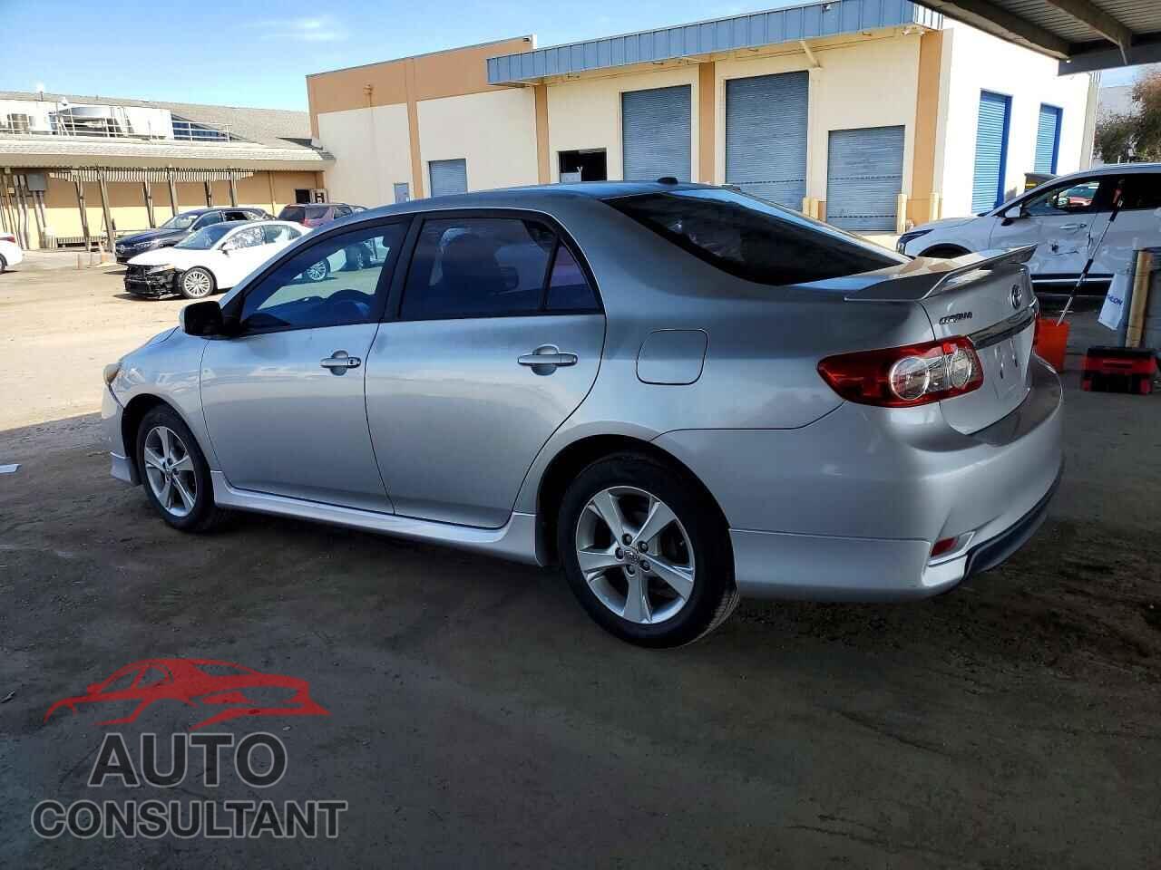 TOYOTA COROLLA 2011 - 2T1BU4EEXBC709083