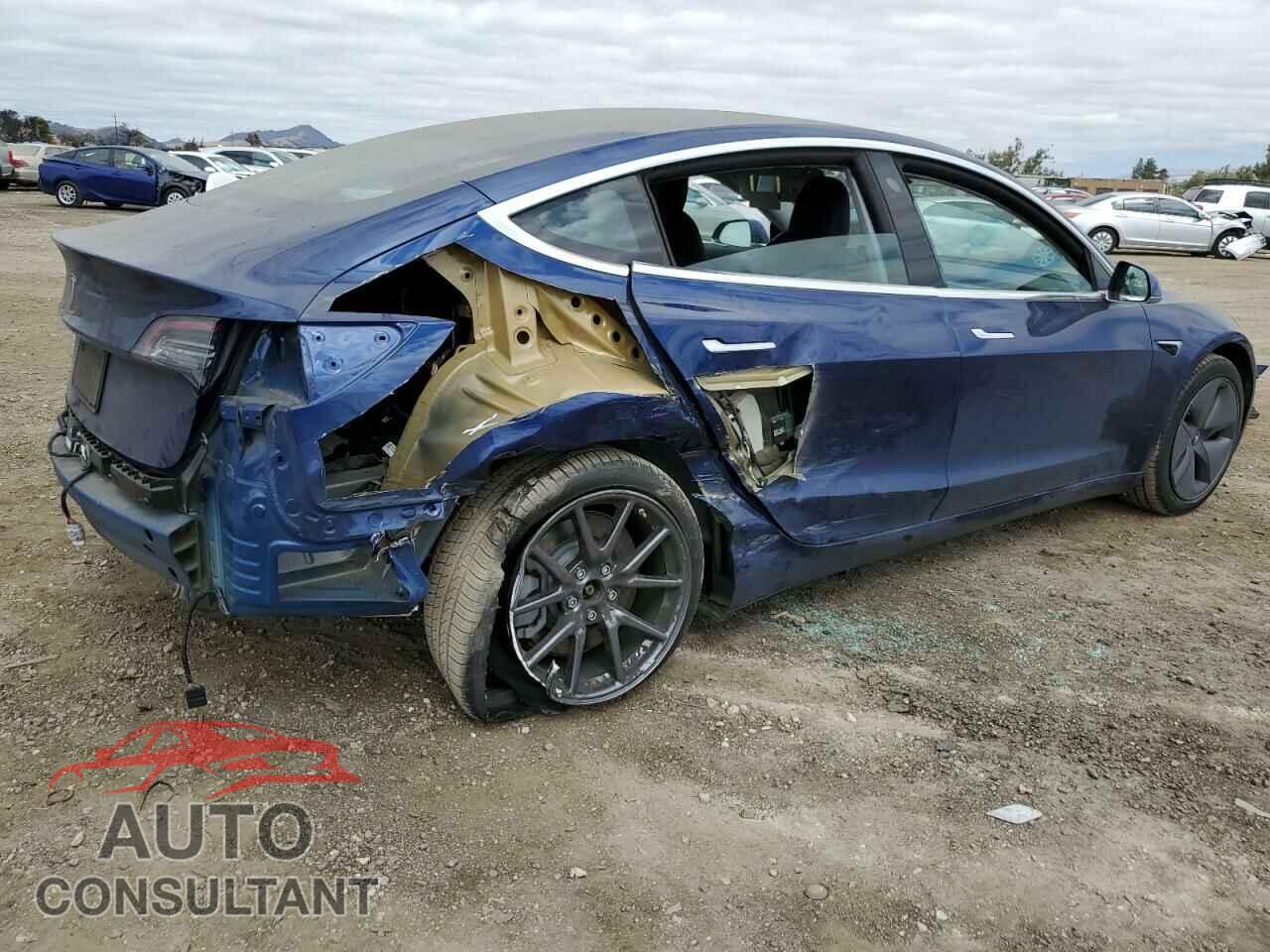 TESLA MODEL 3 2019 - 5YJ3E1EA5KF308937