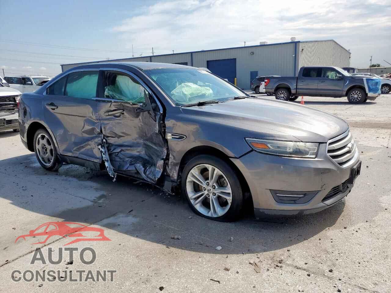 FORD TAURUS 2013 - 1FAHP2E84DG192650