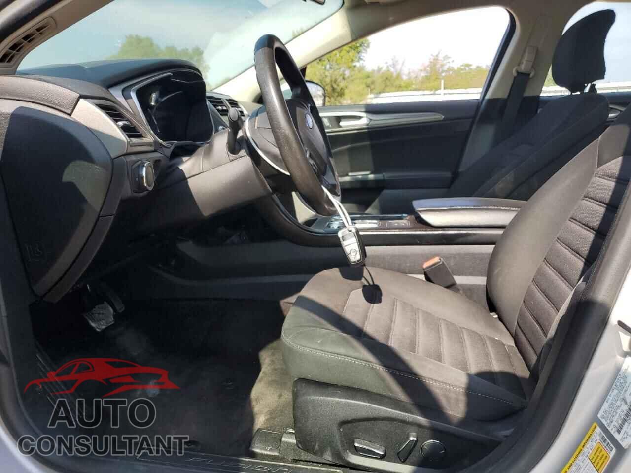 FORD FUSION 2017 - 3FA6P0LU3HR385785