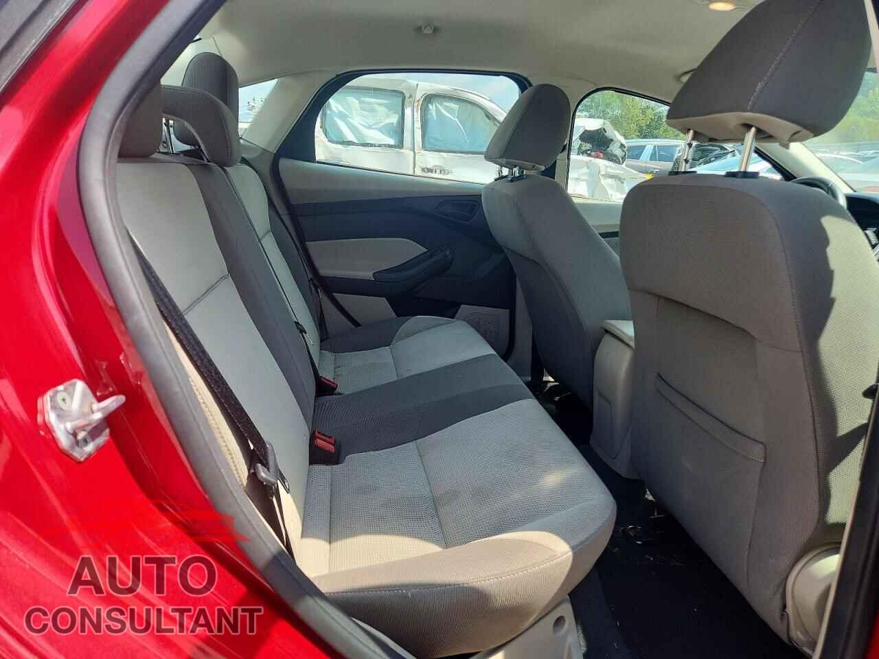 FORD FOCUS 2012 - 1FAHP3F26CL417527