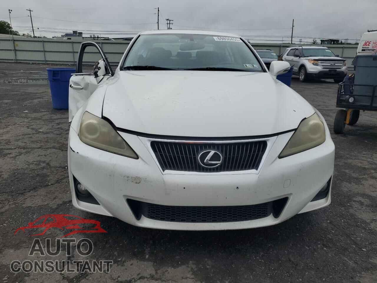 LEXUS IS 2012 - JTHCF5C28C5056604