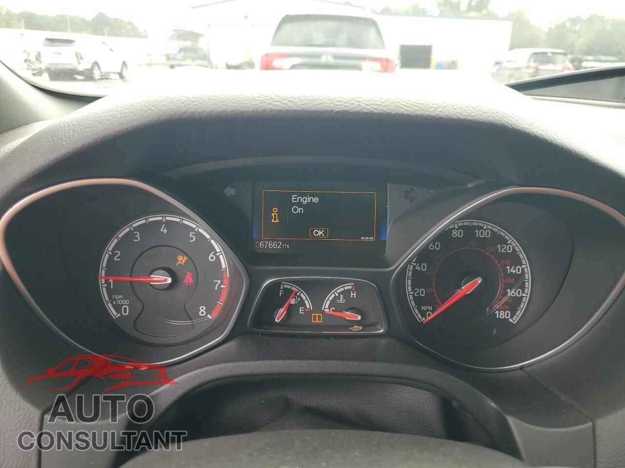 FORD FOCUS 2017 - 1FADP3L96HL229338