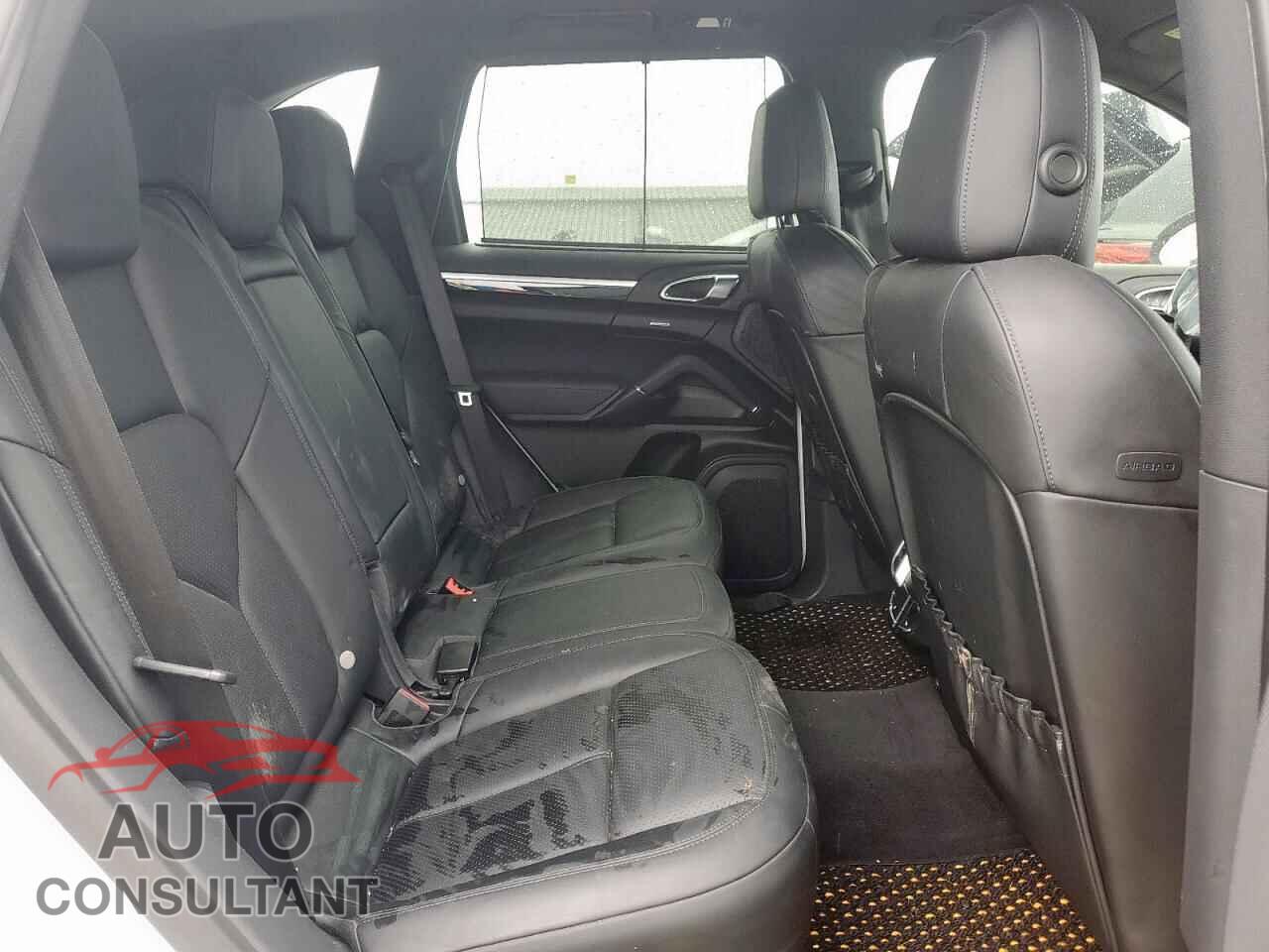 PORSCHE CAYENNE 2013 - WP1AF2A2XDLA42211