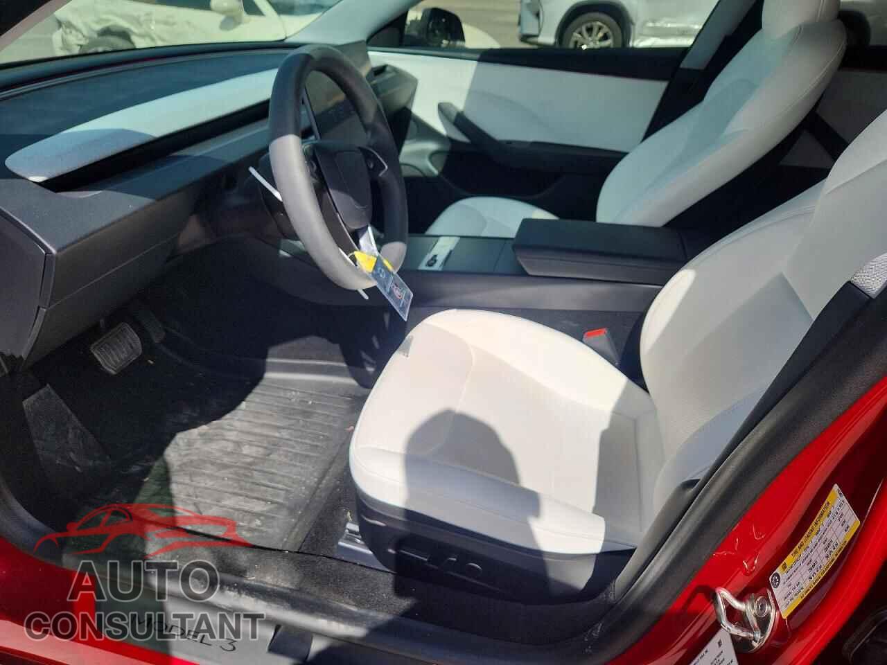 TESLA MODEL 3 2024 - 5YJ3E1EBXRF762457