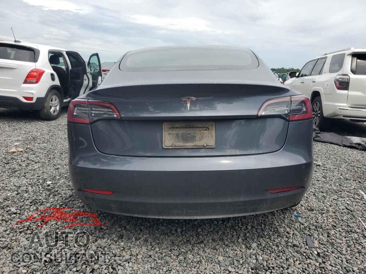 TESLA MODEL 3 2021 - 5YJ3E1EA9MF985640