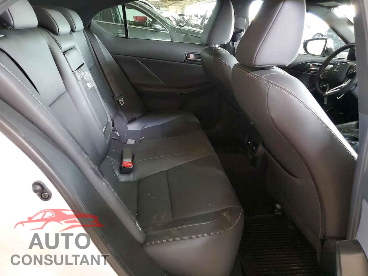 LEXUS IS 2026 - JTHBZ1B24T5102846