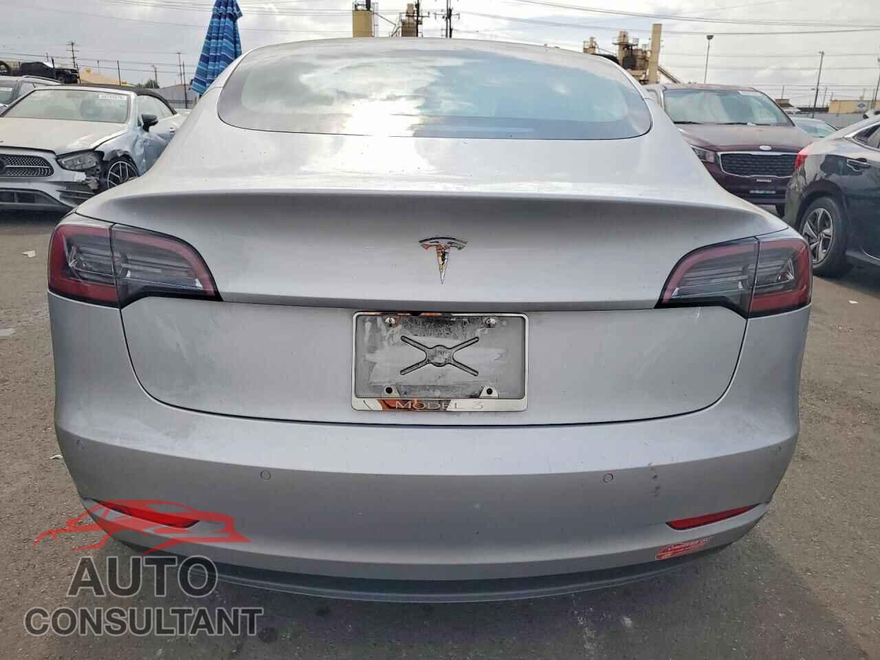 TESLA MODEL 3 2017 - 5YJ3E1EA5HF001874
