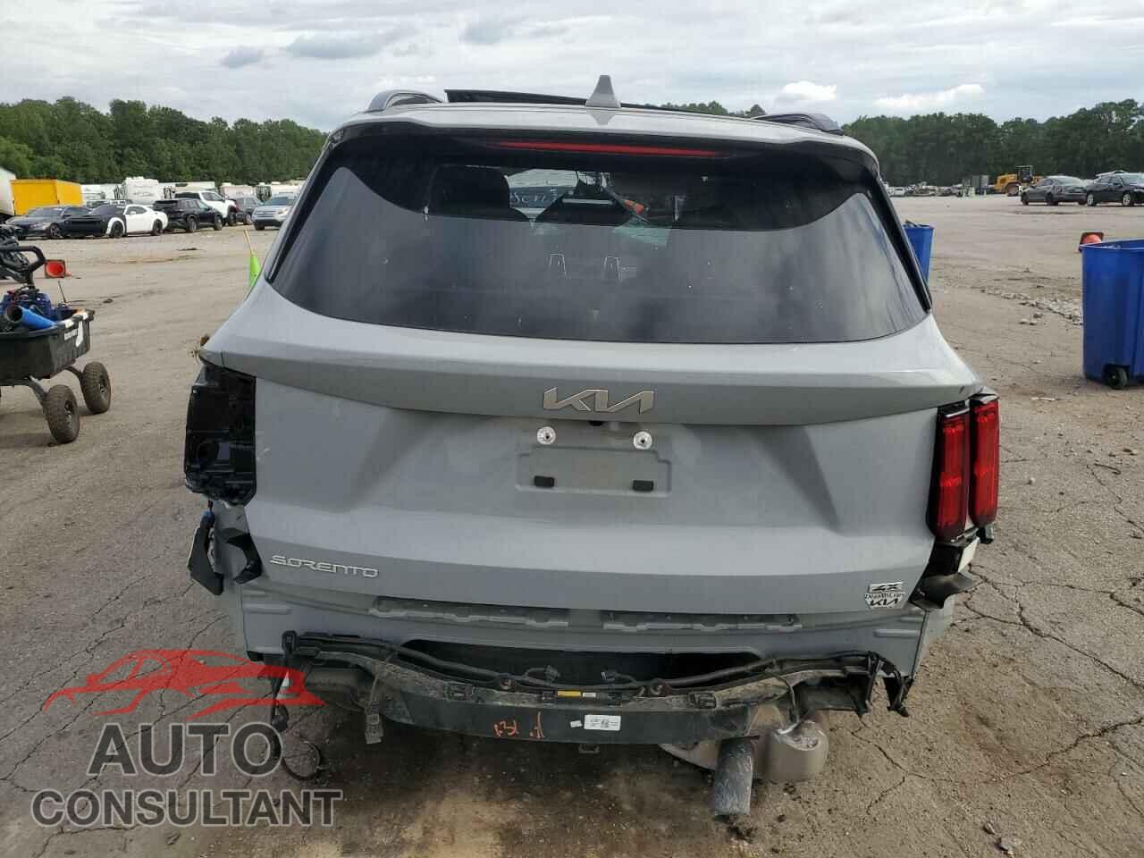 KIA SORENTO 2023 - 5XYRKDLF0PG187429