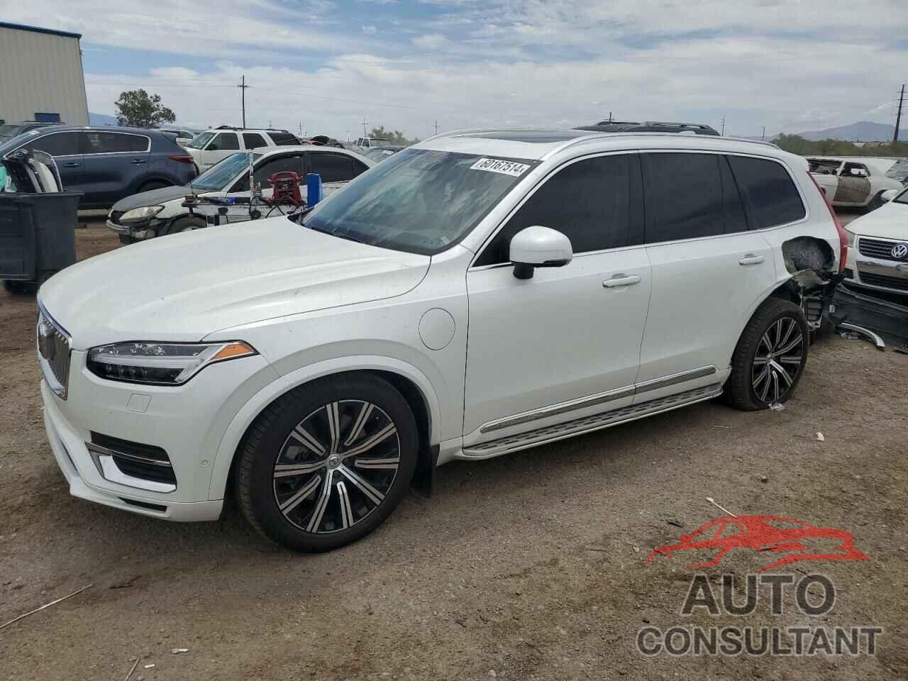 VOLVO XC90 T8 RE 2022 - YV4BR00L0N1811899