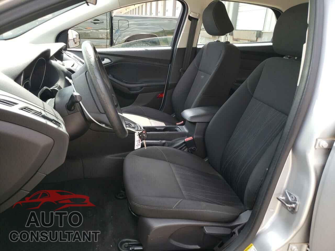 FORD FOCUS 2016 - 1FADP3K23GL320294