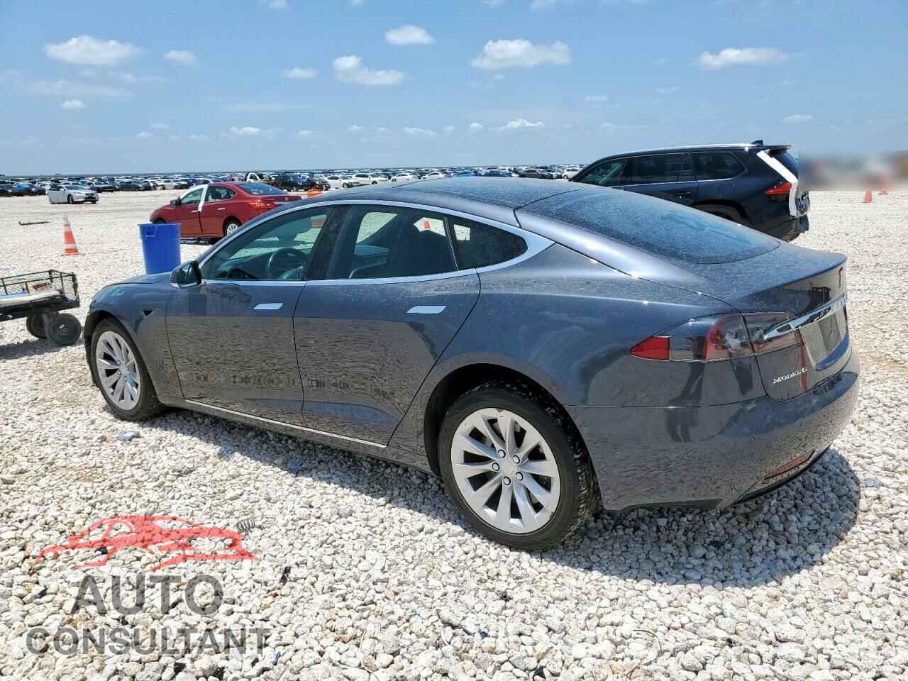 TESLA MODEL S 2017 - 5YJSA1E15HF223354