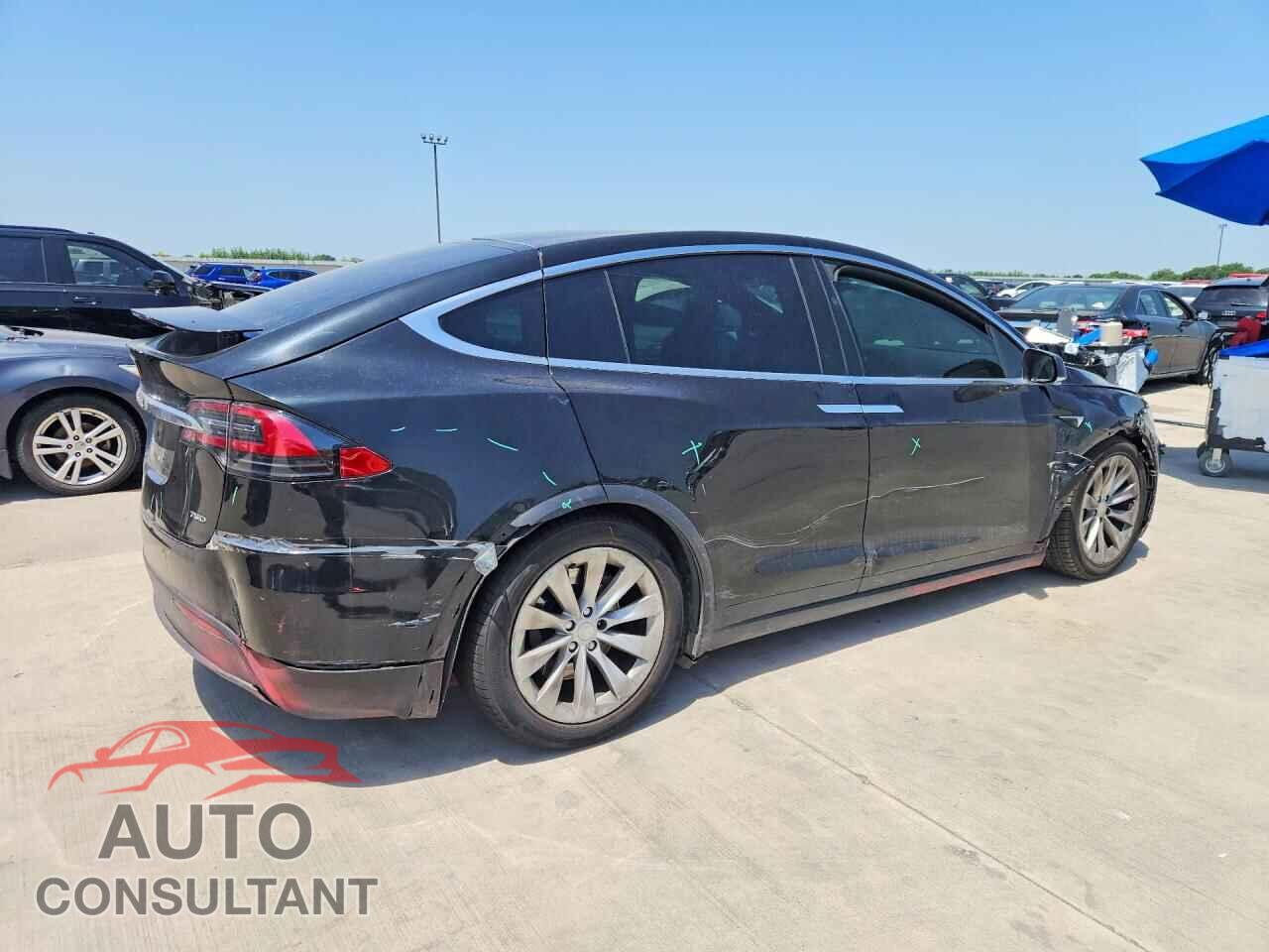 TESLA MODEL X 2017 - 5YJXCBE26HF041838