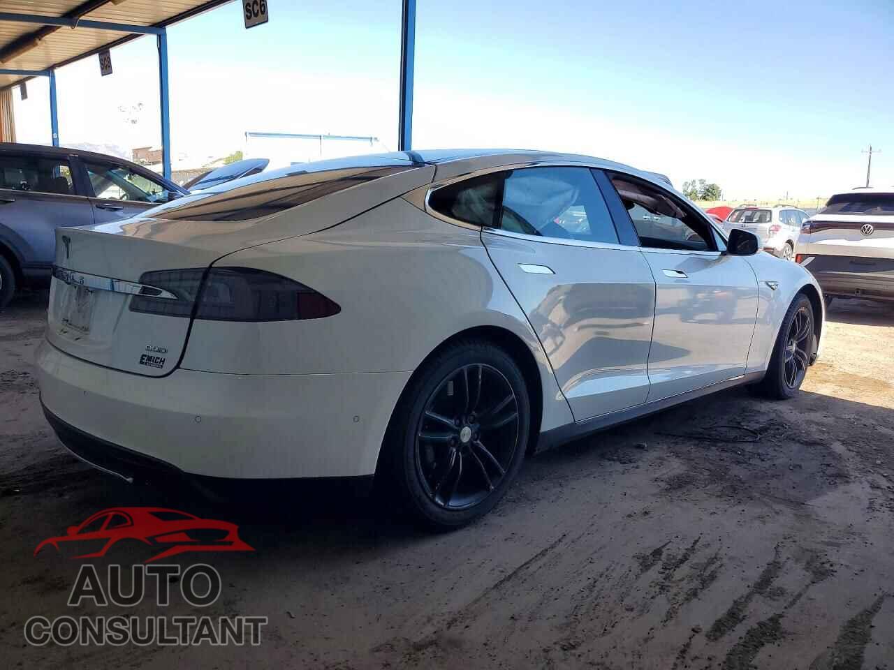 TESLA MODEL S 2016 - 5YJSA1E2XGF124696