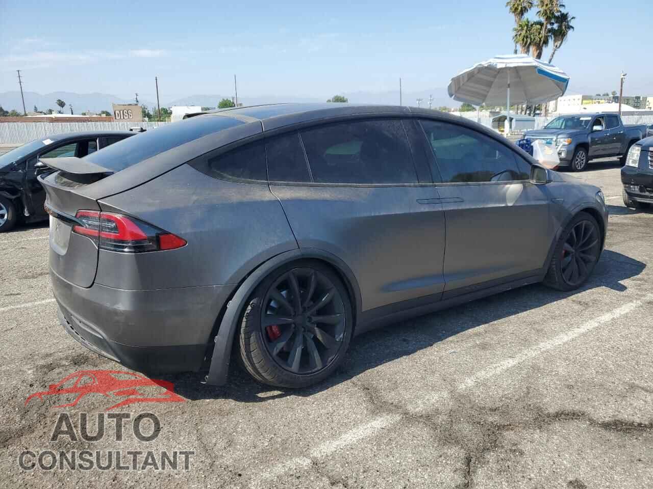 TESLA MODEL X 2016 - 5YJXCAE48GF018782