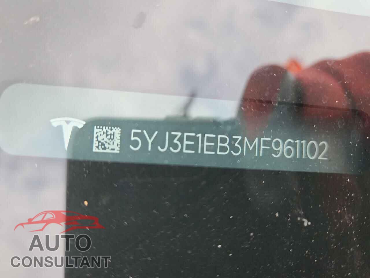 TESLA MODEL 3 2021 - 5YJ3E1EB3MF961102