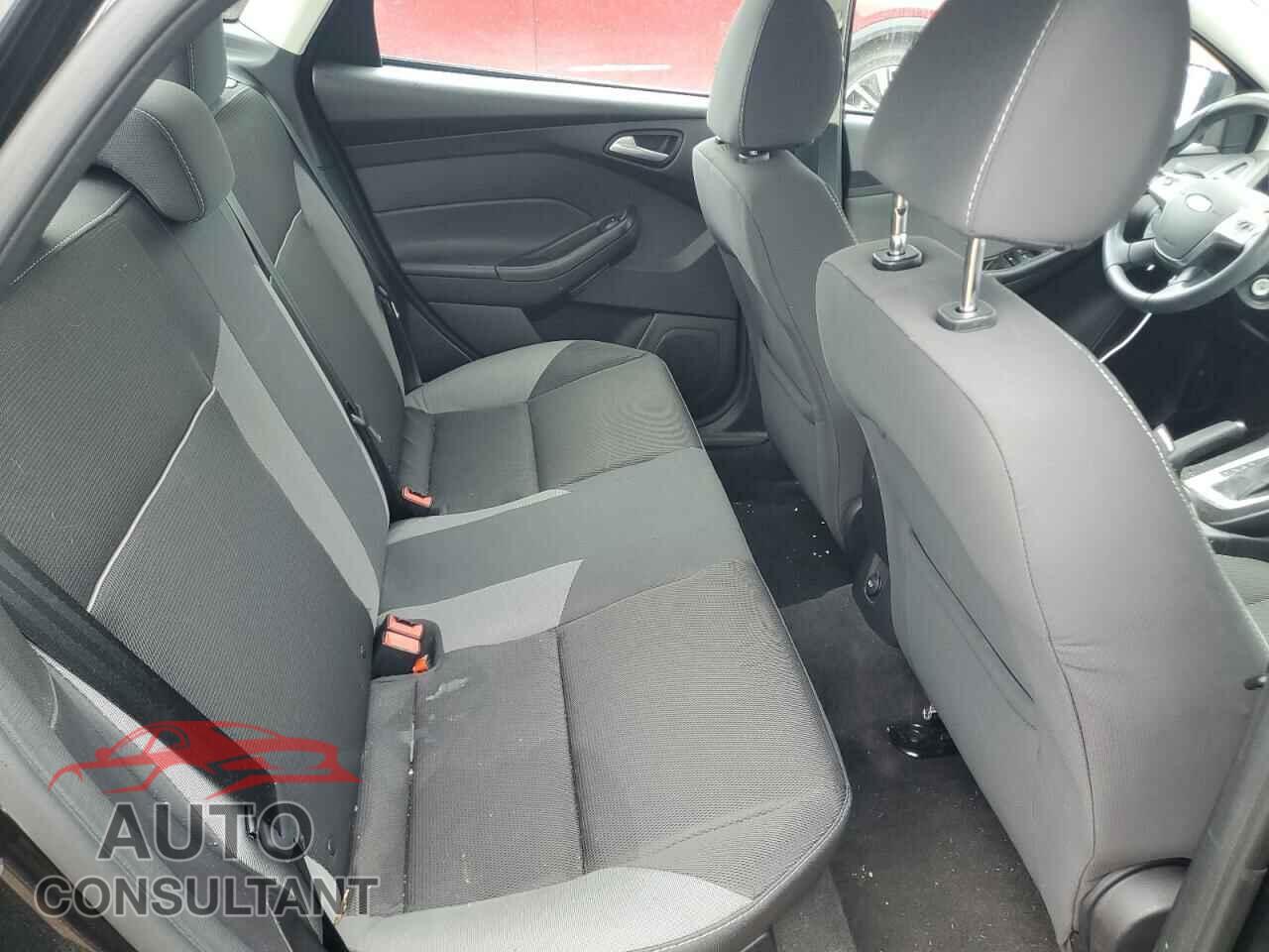 FORD FOCUS 2014 - 1FADP3F26EL371408