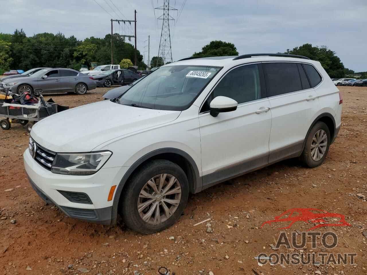 VOLKSWAGEN TIGUAN 2018 - 3VV2B7AX7JM175384