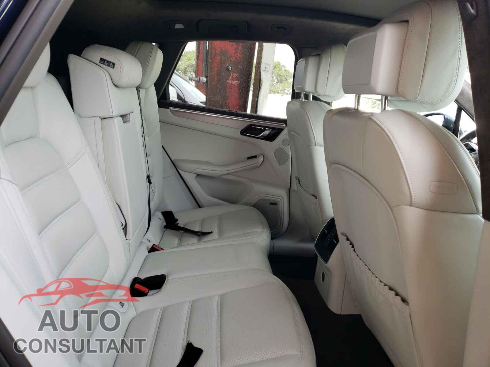 PORSCHE MACAN 2017 - WP1AF2A53HLB61721