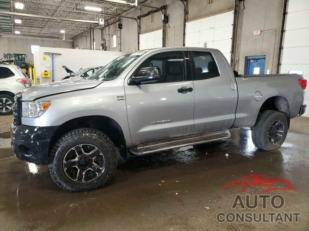 TOYOTA TUNDRA 2010 - 5TFUM5F17AX005353