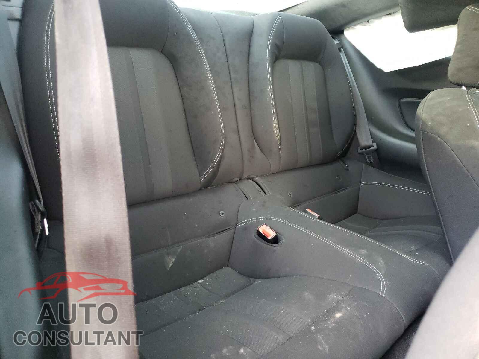 FORD MUSTANG 2019 - 1FA6P8TH8K5122591
