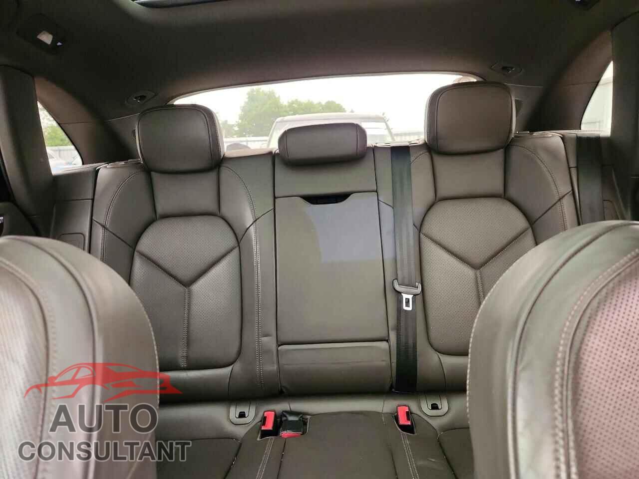 PORSCHE MACAN 2015 - WP1AB2A57FLB70947