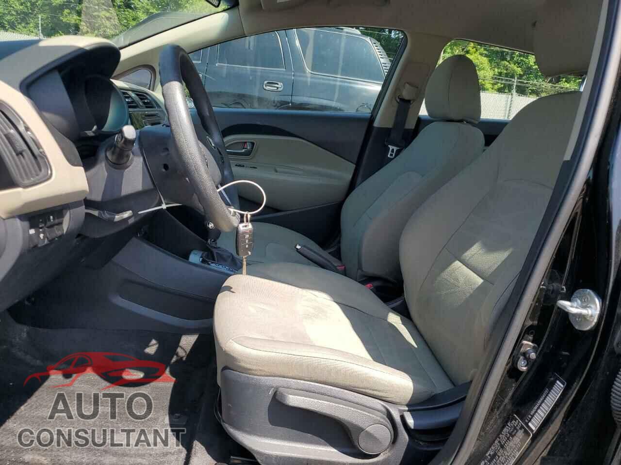 KIA RIO 2017 - KNADM4A3XH6040727