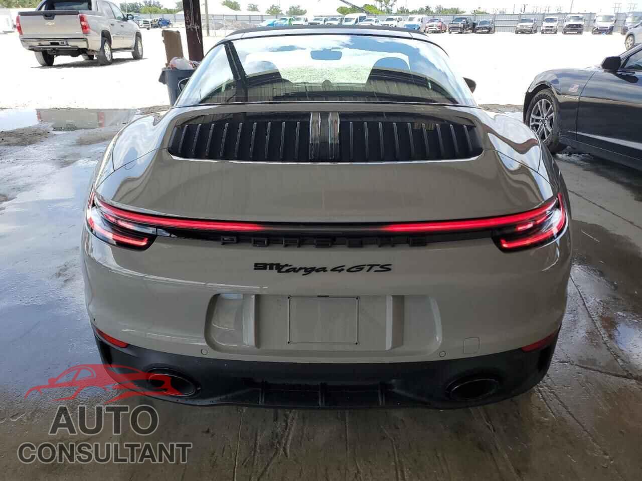 PORSCHE 911 2024 - WP0BB2A92RS234492